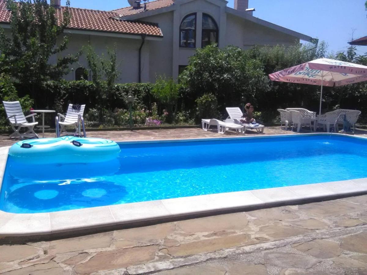 Family Hotel California - Varna Dış mekan fotoğraf