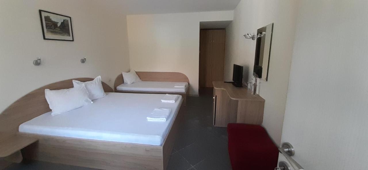 Family Hotel California - Varna Dış mekan fotoğraf